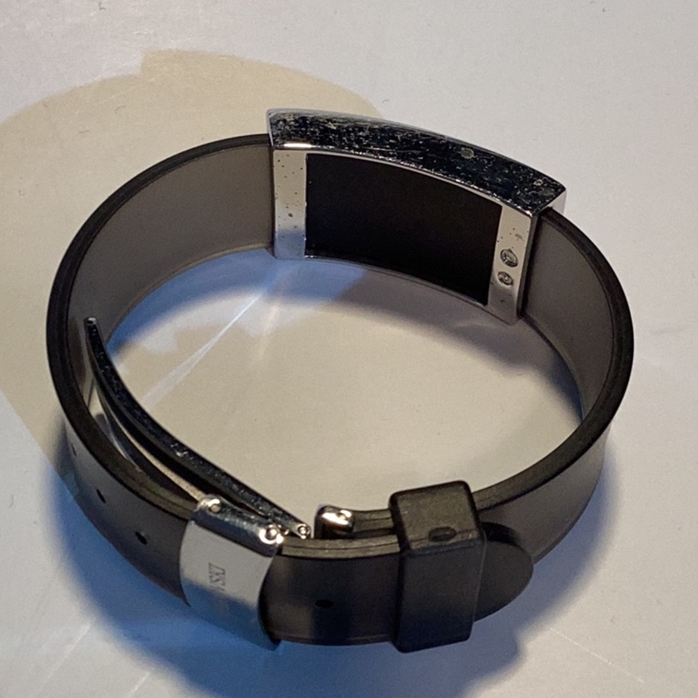 Swarovski, 72 crystals sparkle on rubberized bracelet band,stainless steel clasp - Picture 9 of 14